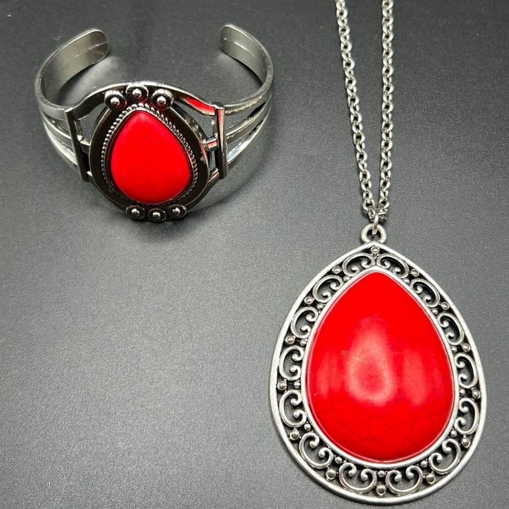 Southwest Style Red Stone Pendant And Cuff Bracelet Silver Tone Chunky